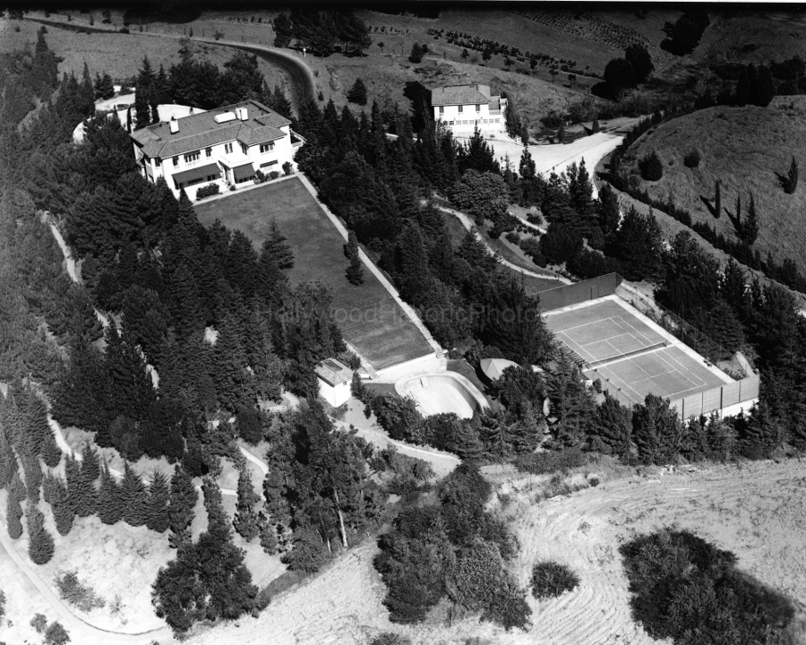 Charlie Chaplin Estate 1932 WM.jpg